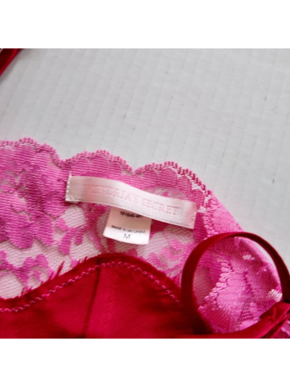 Victorias Secret red nightgown with pink bow size medium - Picture 6 of 6